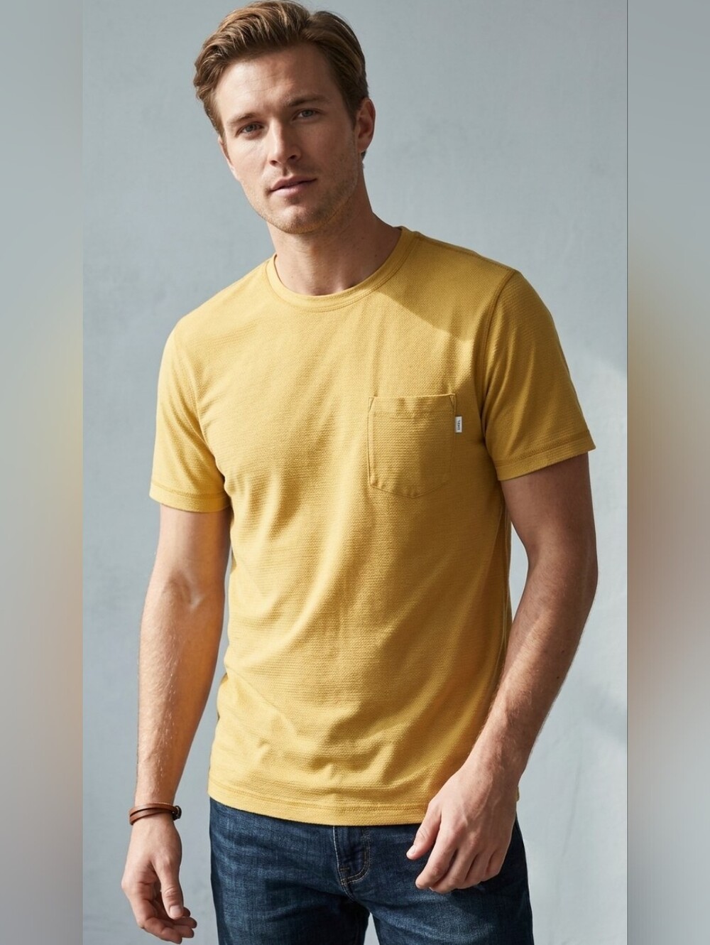 367. Vuori Short Sleeve Pocket Tee
